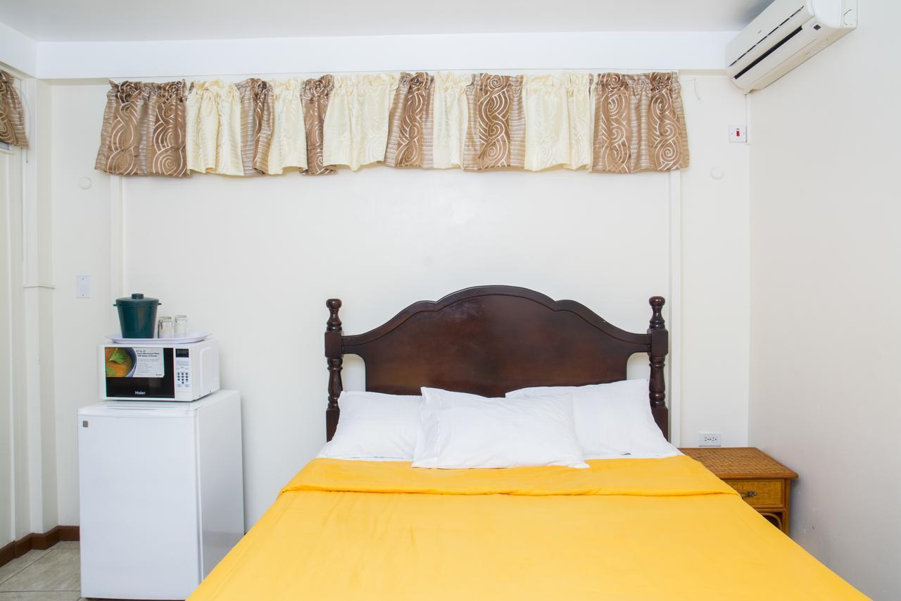 Windjammer International Cuisine & Comfort Inn Georgetown Extérieur photo